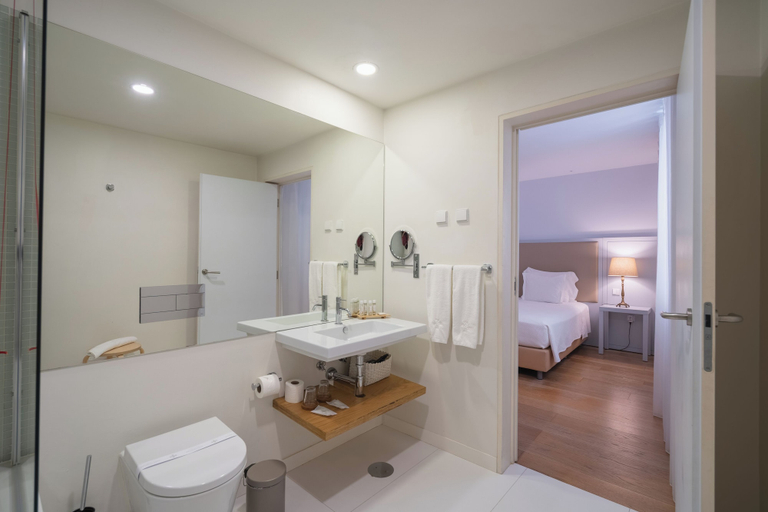 Bathroom 5, Burgus Tribute & Design Hotel, Braga