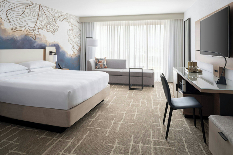 Bedroom 4, Tampa Airport Marriott, Hillsborough