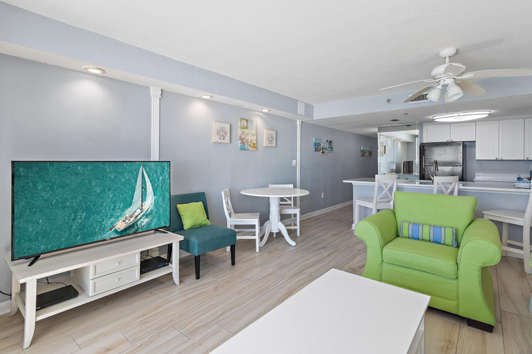 Living area 2, Sundestin 909, Okaloosa