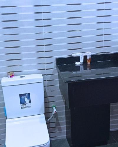 4, Uptown life hotel and suites, Okpe