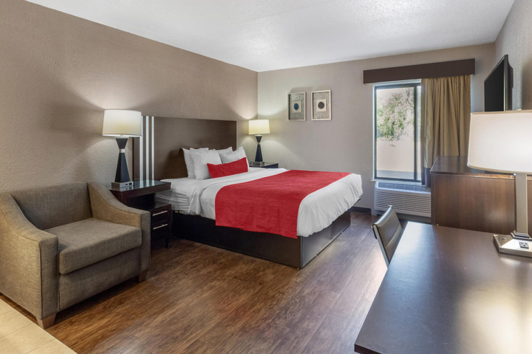Bedroom 3, Surestay By Best Western Greenville, Darke