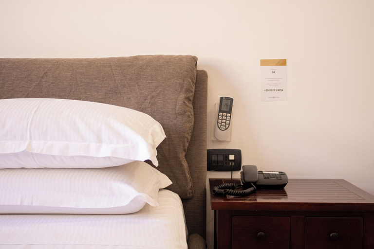 Bedroom 3, BADIA NUOVA Apart Hotel, Trapani