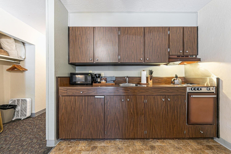 Private kitchen, 134 Bldg C 1 Bedroom Studio, Nevada