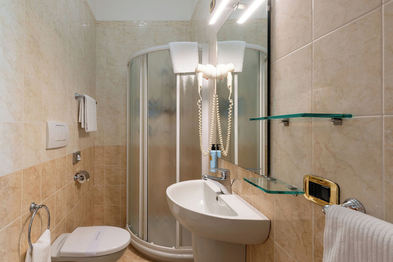 Bathroom 4, Astura Palace Hotel, Rome