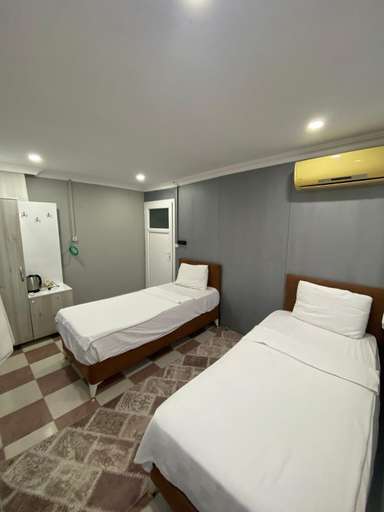 Bedroom 2, Ezel Group Hotel, Antalya