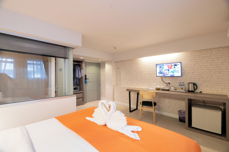 bedroom 12