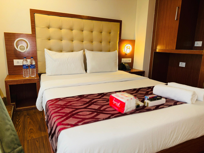 Bedroom 5, Aflon Hotel, Mumbai Suburban