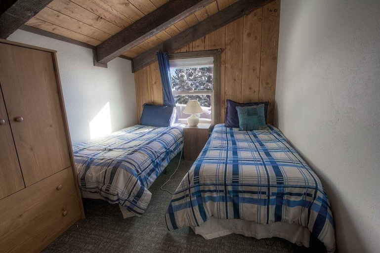 Room 2, Tahoe Olympic 3 Bedroom Condo by RedAwning, Douglas