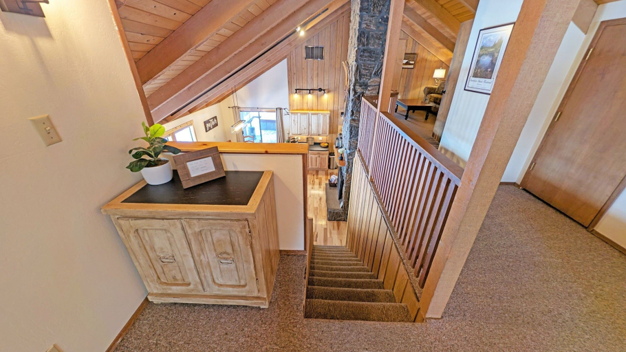 Interior 3, Pine Needle 2 4 Bedroom Condo, Deschutes