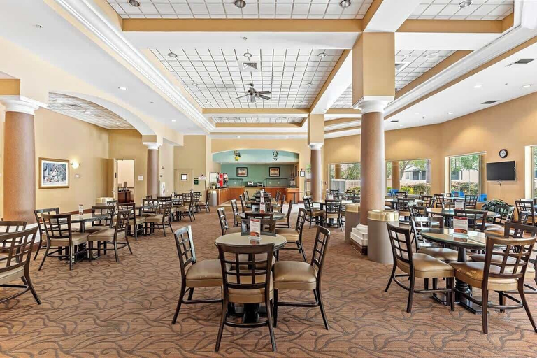 Interior 2, Apartment 1 BR Free Shuttle to Disney Parks, Orange