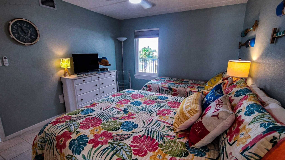 Bedroom 3, Seville 602: Cozy 2-Bedroom Ocean View Condo, Cameron