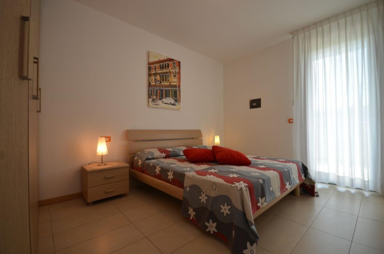 Bedroom 2, Modern apartment with terrace close to the beach, Venezia