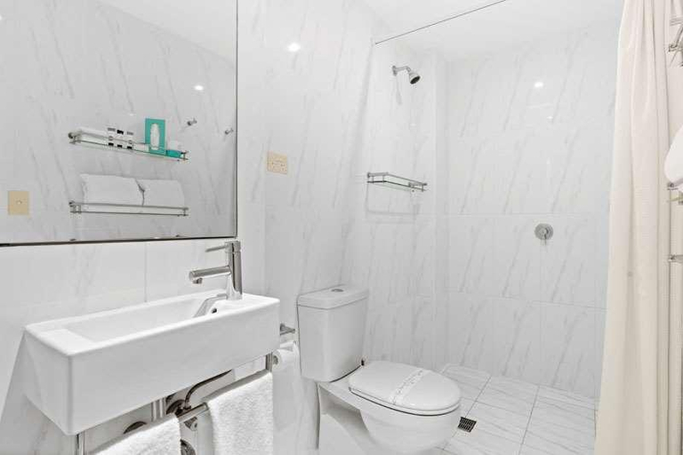 Bathroom 4, UKO Potts Point, Sydney