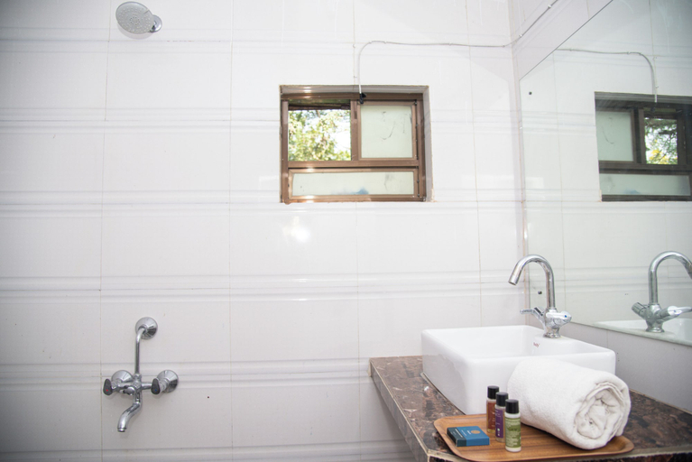 Bathroom 4, Shivika Lake Hotel Ranakpur, Pali