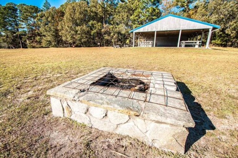 Exterior & Views 1, Sandcastle Cove, Craven