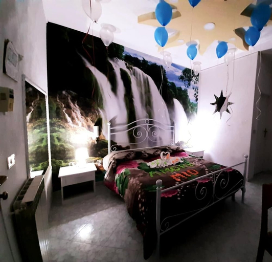 Bedroom 2, Hotel Napoleon, Napoli