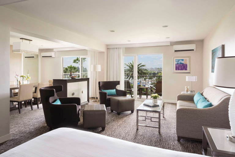 Bedroom 4, Hyatt Regency Newport Beach, Orange