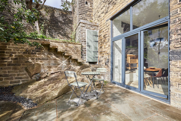 Room 3, Host Stay The Artist s House, Calderdale