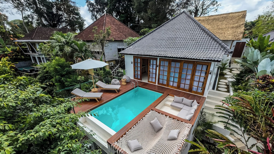 Sport & Beauty 2, Garden Heights Villa by EVDEkimi - Elegant 3BR Jungle oasis with Hammock, Gianyar