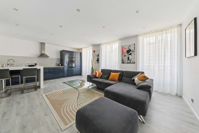 Living area 3, Charmant Appt 1brd 2P - Neuilly-sur-seine, Hauts-de-Seine