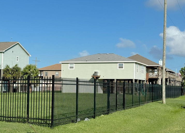 Exterior 3, Sea Note 3 Bedroom Home by RedAwning, Galveston