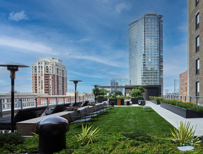 Garden, Sky-high Living Lake Views Elite Experience, Cook