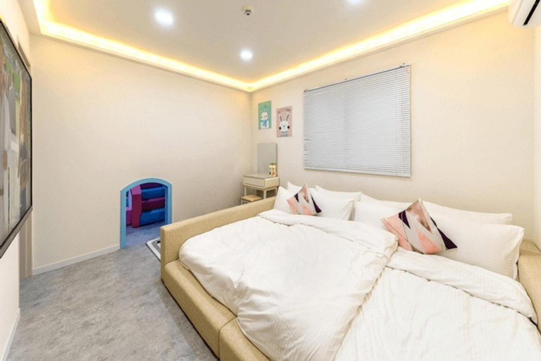 Bedroom 2, Gapyeong BB Kids Pool Villa, Gapyeong