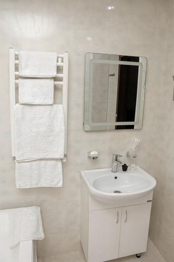 Bathroom 5, Anga Yerevan Hotel, Yerevan