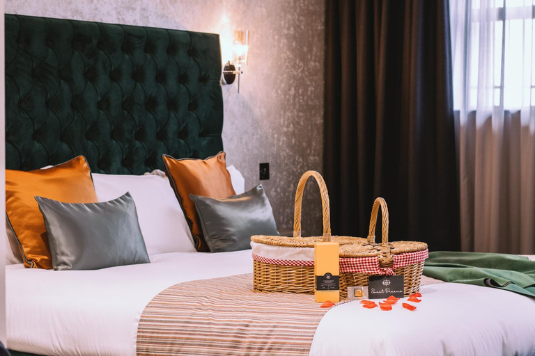Bedroom 3, The Grand Hotel, Swansea