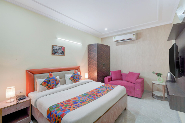 Room 5, Fabhotel Rush Residency, Gautam Buddha Nagar