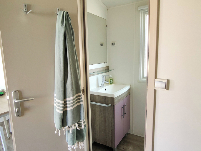Bathroom 3, Greenchalets Glamping Argeles sur mer, Pyrénées-Orientales