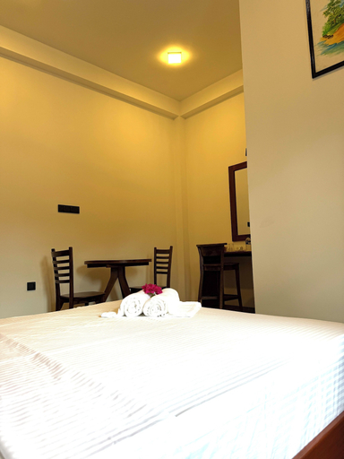 Room 5, Pearl Kingdom Hotel & Resort, Matara Four Gravets