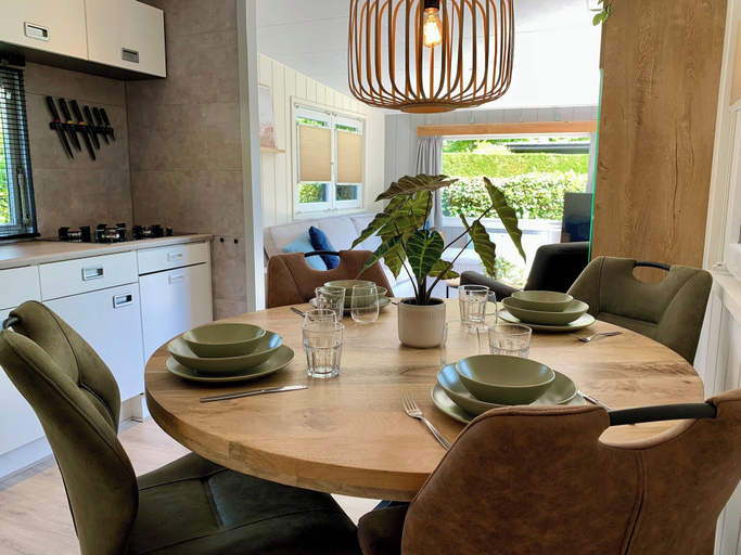 Dining, Chalet in Sint Maartenszee Near Beach, Enschede