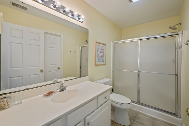 Bathroom 4, Ground-floor 3-bedroom condo with stunning golf course views. 3 Condo by Peace Vacations, Georgetown