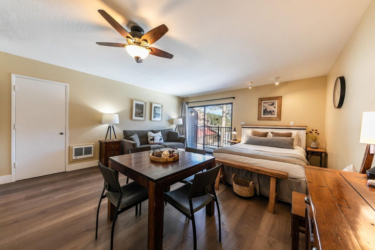 Room 3, 136 Bldg C 1 Bedroom Condo, Nevada