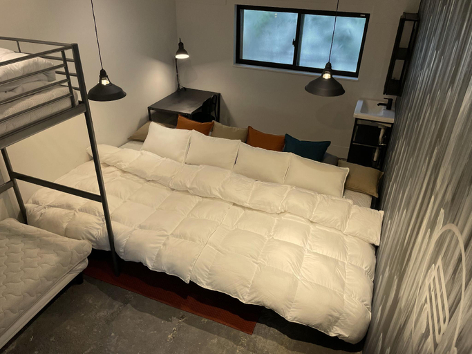 Bedroom 2, BENCH hostel & 3rd place, Kamakura