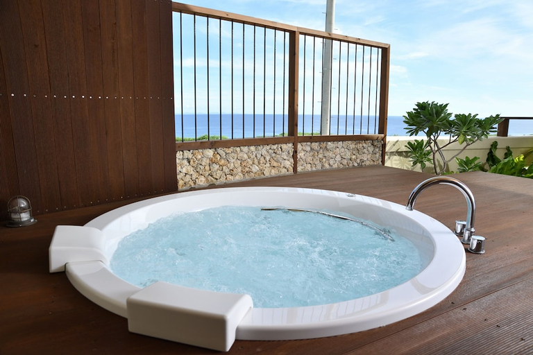 Sport & Beauty 3, La casita kouri island, Nakijin