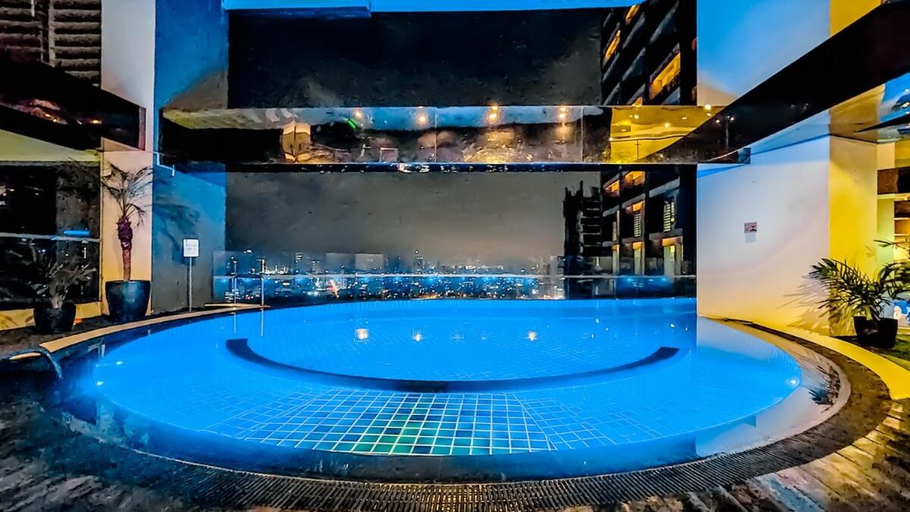 Sport & Beauty 2, Gramercy Residences Studio With Balcony City View, Makati City