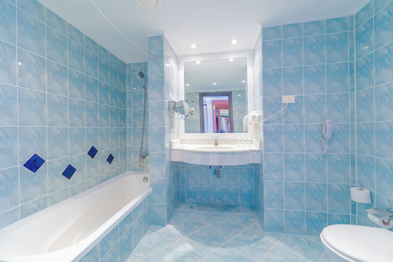 Bathroom 4, Siva Golden Bay Makadi Couples and Families Only, Safaja