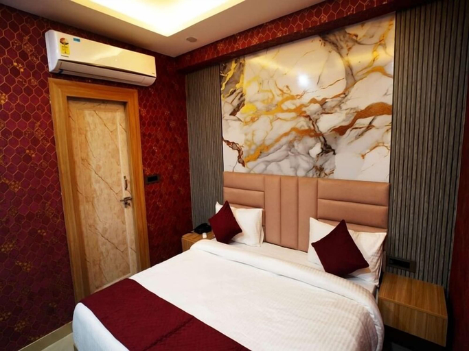 Room 5, Hotel NS Near Delhi Airport, Delhi