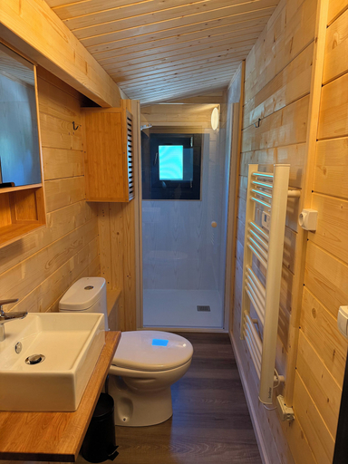 Bathroom 4, Cabanes et Lodges du Belvedere, Ain