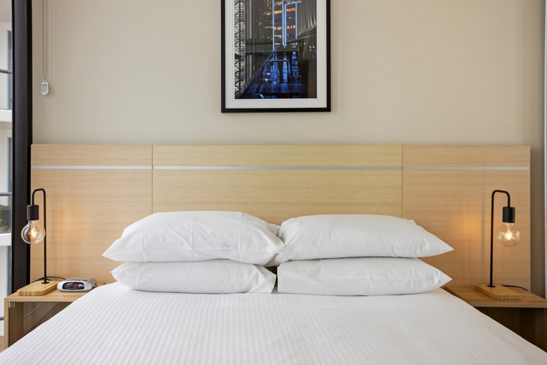 Bedroom 2, Cosy 1-bed With River Views, Pool, Gym & BBQ, Brisbane