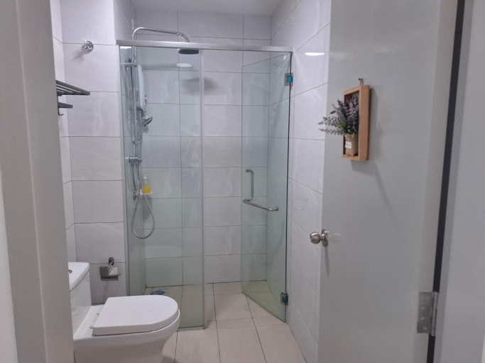 Bathroom 4, Amber Cove - Luxury Design By Luxpro Management , Malacca City