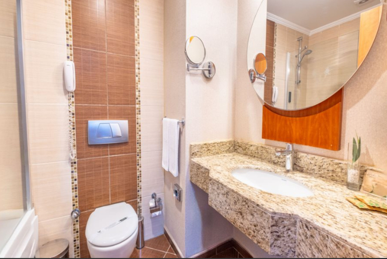 Bathroom 5, Sunland Resort Beldibi Ex Imperial Sunland Family, Kemer