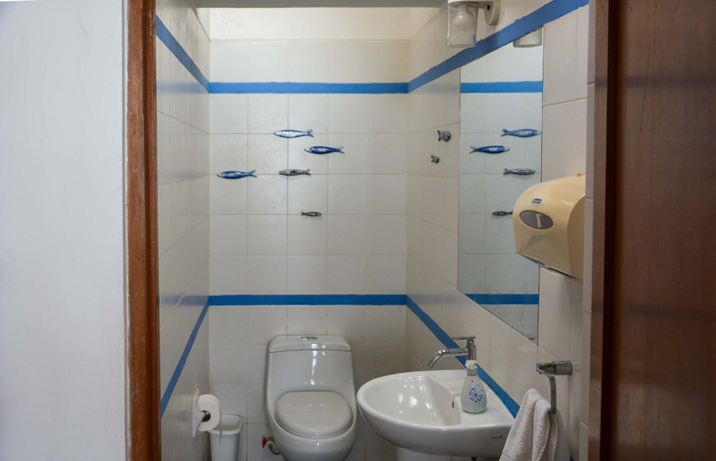 Room 4, w Modern 5BR With Private Pool in Paracas, Pisco