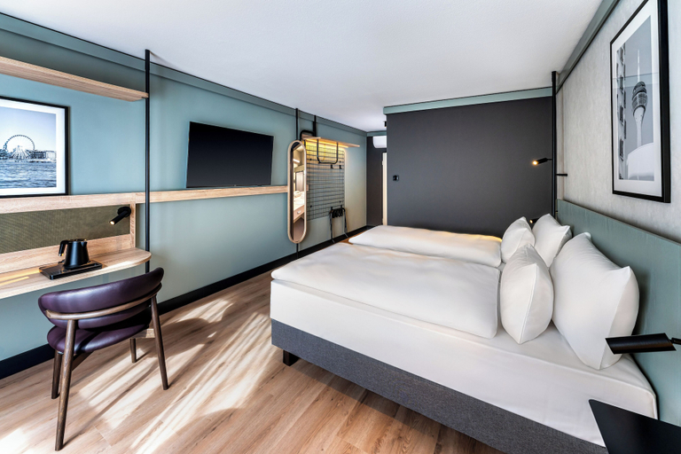 Bedroom 4, Radisson Hotel Düsseldorf City Center, Düsseldorf