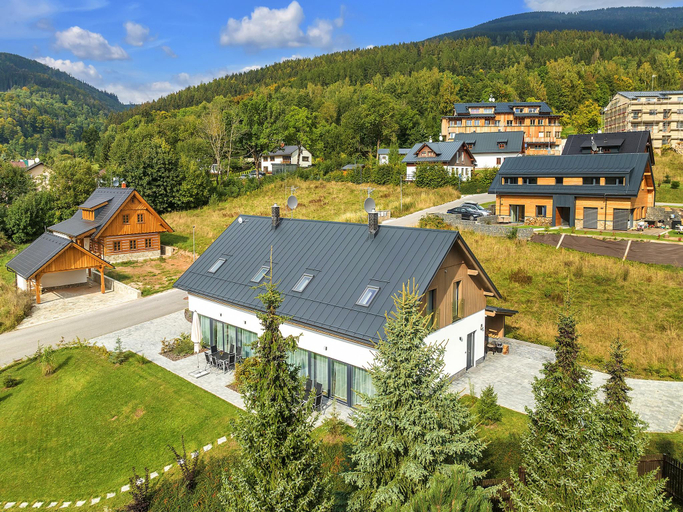 5, Villa in Krkonose with Sauna and Forest Views, Trutnov