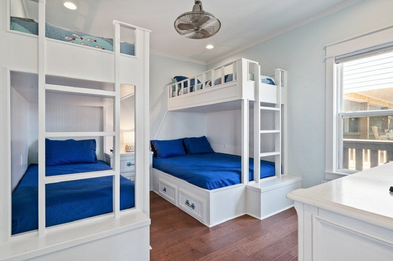 Room 4, Sunset Bliss 4 Bedroom Home, Galveston