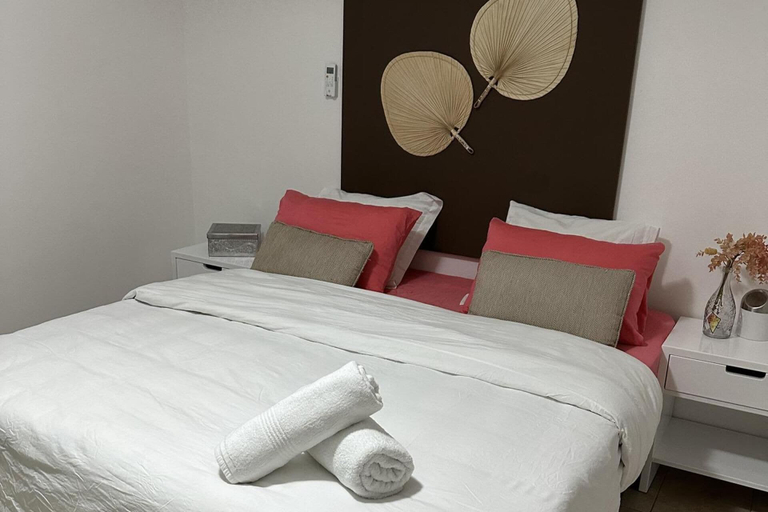 Room 3, 3 Bed Villa Sleeps 5 With Pets & Enclosed Garden
