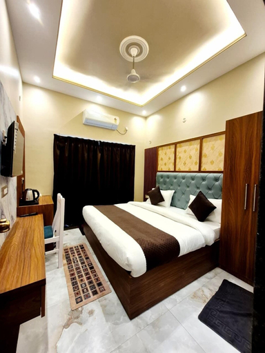 Room 4, Ragam Residency, Varanasi